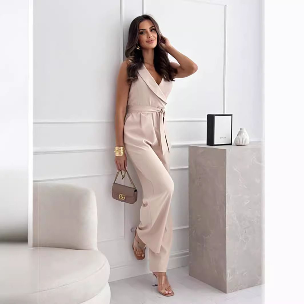 2025 Summer New Women's Fashion: Elegant, Temperamental, Comfortable and Casual Solid Color V-Neck Sleeveless Tie-Up Long Jumpsuit for Leisure and Office Commuting.