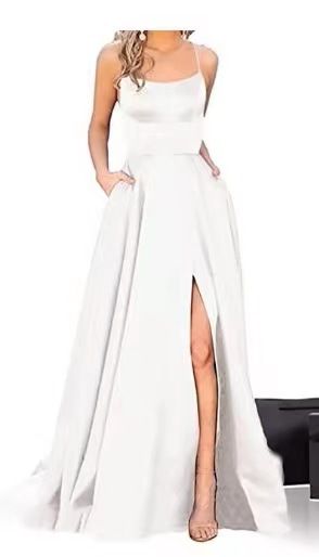 New women's dresses in summer are fashionable, elegant, solid color, sleeveless suspenders, backless waist and split long dresses, which are suitable for evening dresses of party and dinner guests.