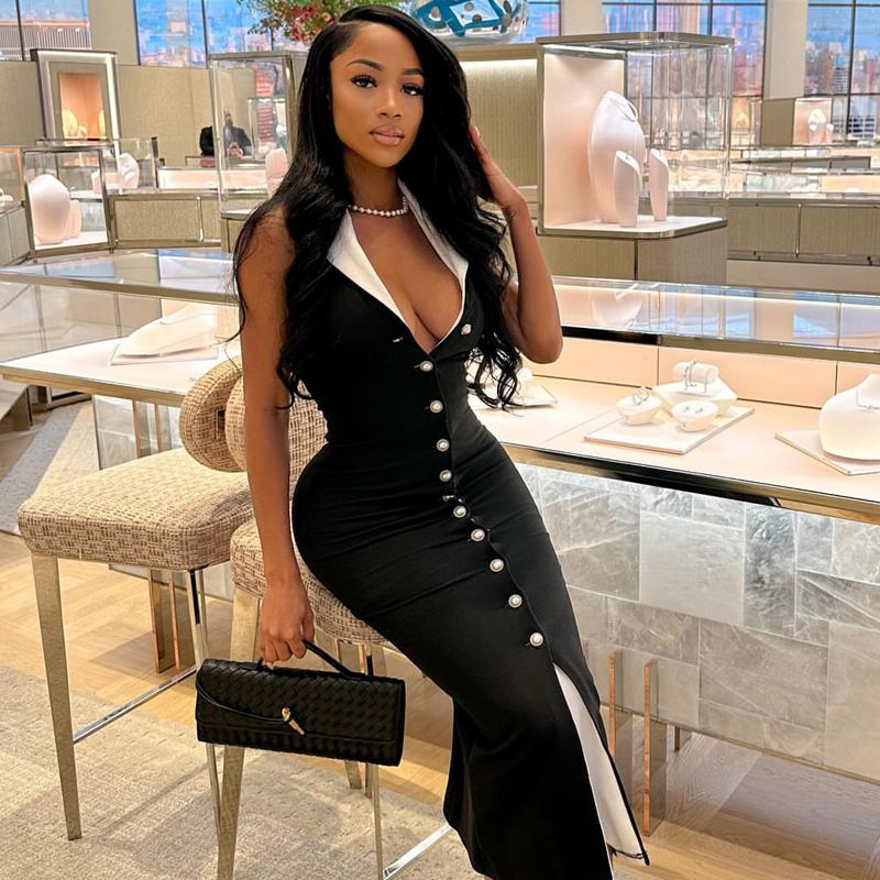 Summer new women's dress fashion temperament sleeveless suit collar V-neck front buckle slim contrast long dress suitable for daily leisure office commuting.