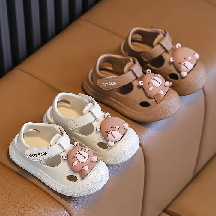2025 New Capybara Kids Sandals - Anti-Slip Boys Summer Slide Slippers for Indoor & Outdoor Play EU18-40