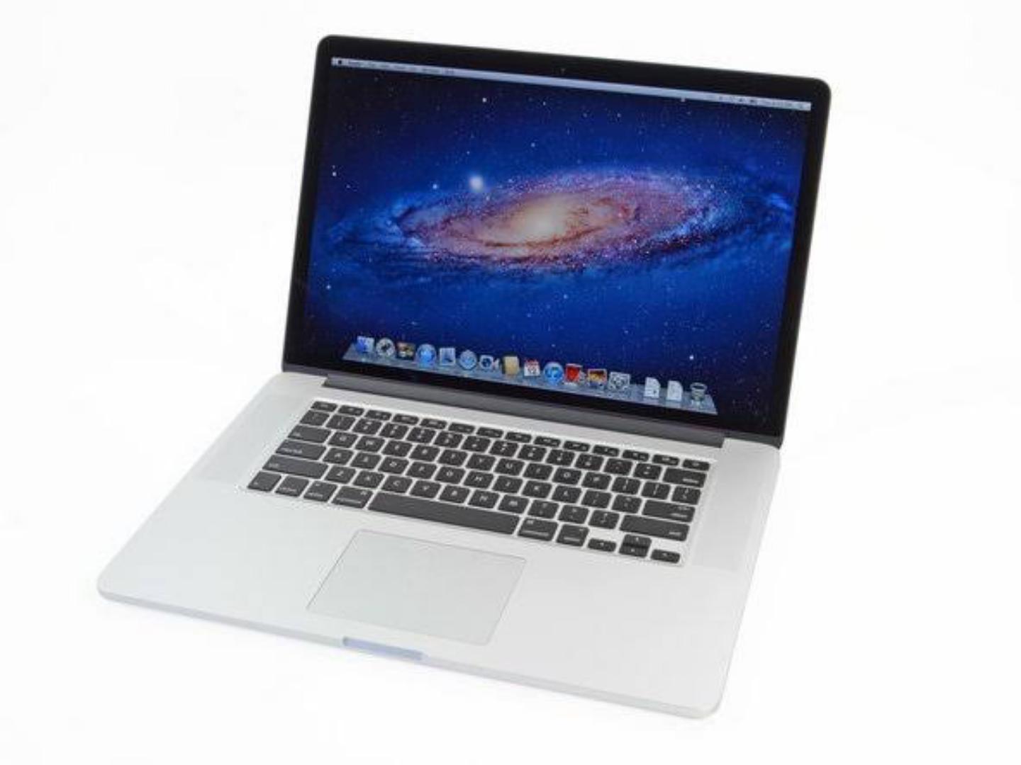 EX USA Apple MacBook pro 2012 with a very small dent on it's edge