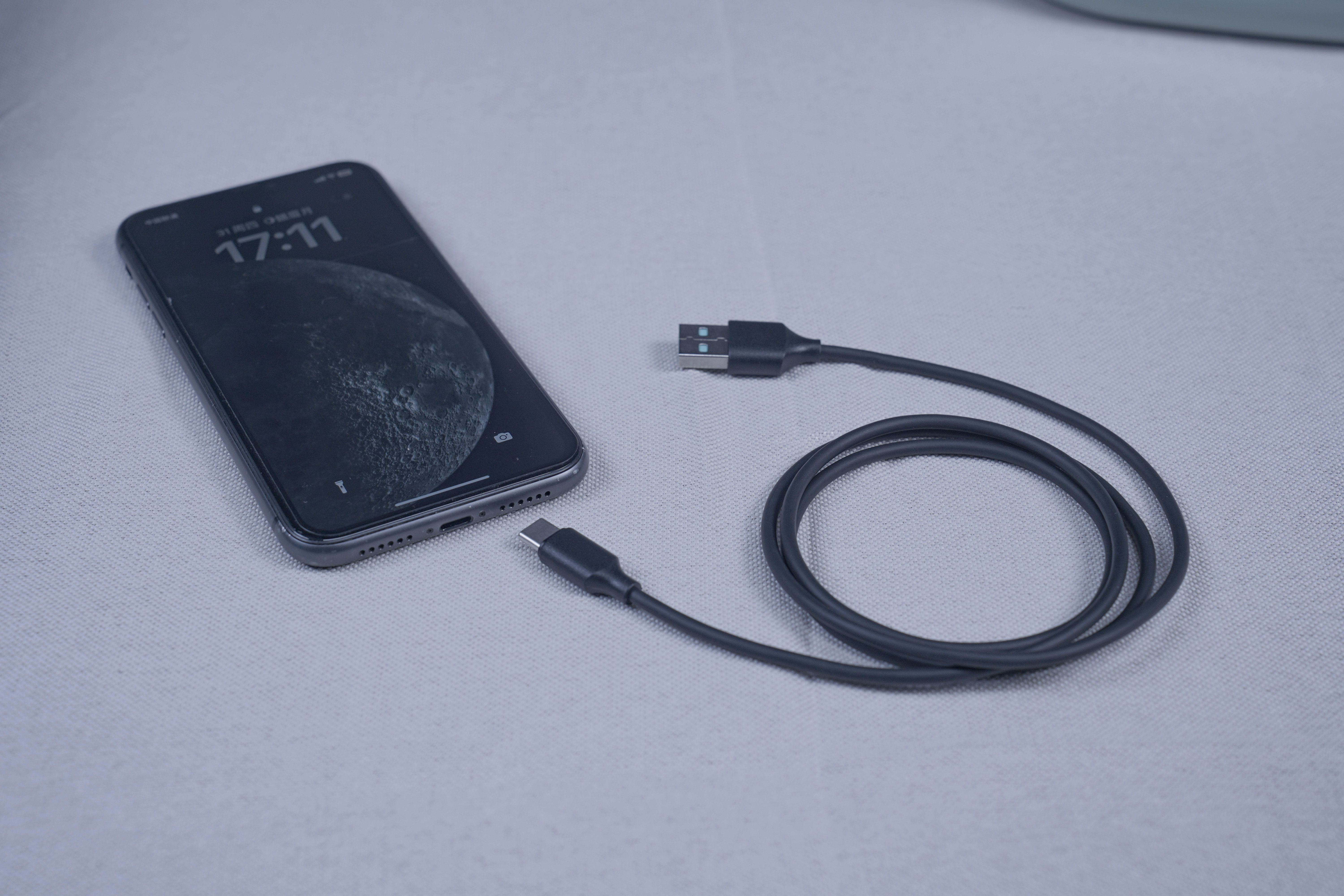 Leaderhub 3A USB A- C Cable 1M  USB A to Type C Data Cable  Comfort Fast Charging Cable for Phone