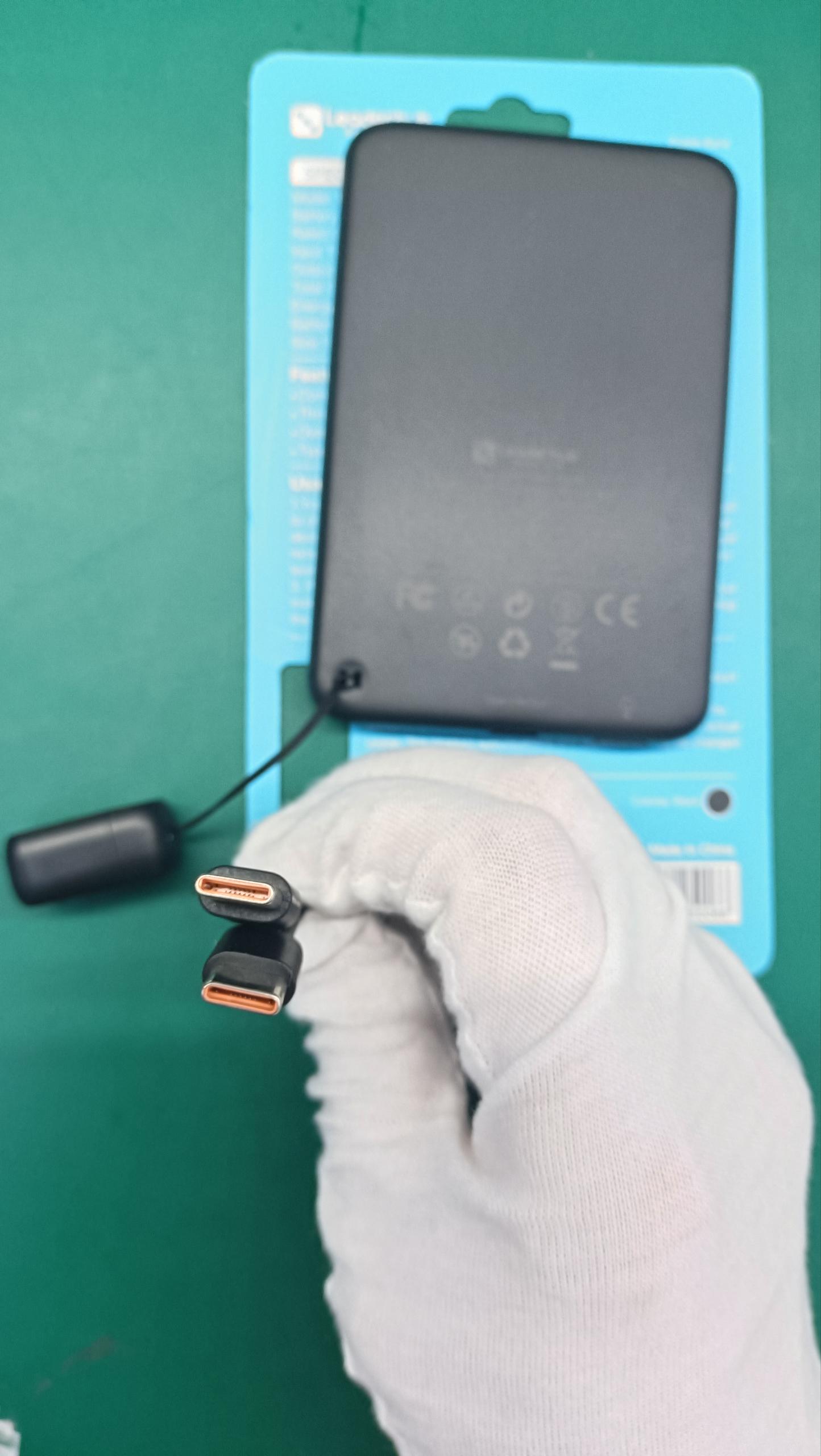 Leaderhub Dual Fast Charge PF200 20000mAh 22.5W Portable Power Bank with Type-C+Micro-USB Port +Power Display & F91PD 5000mAh Power Bank with Dual Type-C Cable