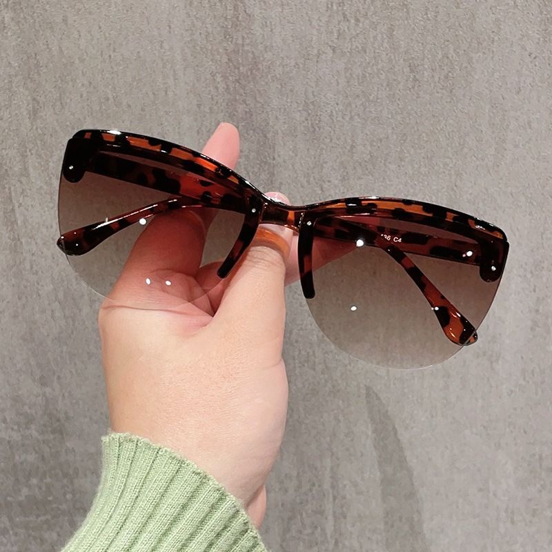 Fashion Retro Half Frame Big Cat-eye Sunglasses for Women Gradient Designer Luxury Cutting Lens UV400 Sunshade Sun Glasses 1PC
