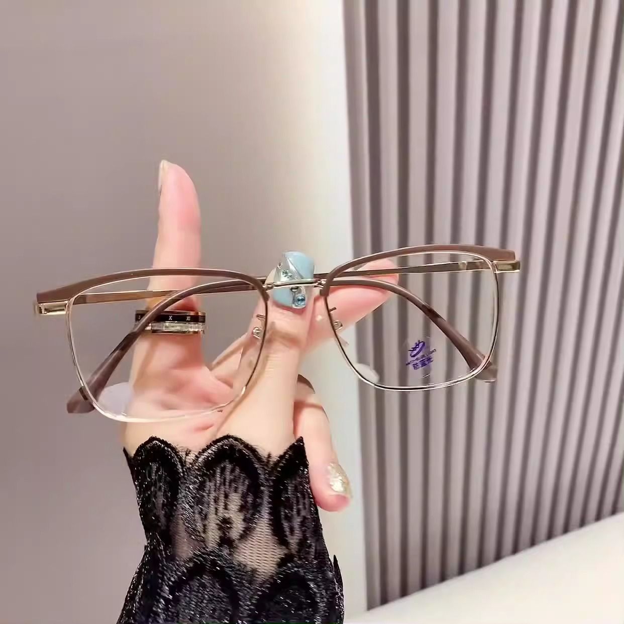 Optical Metal Frame High Quality Square Photochromic Eyeglasses Frames Custom Photocromic Optical Glasses for Women Men 1PC