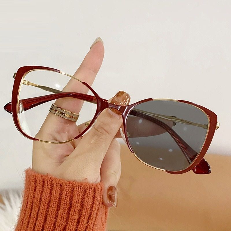 Newest Cat-eye Photochromic Glasses Women's Fashion Metal Pgotograph Optical Glasses 25011 1PC