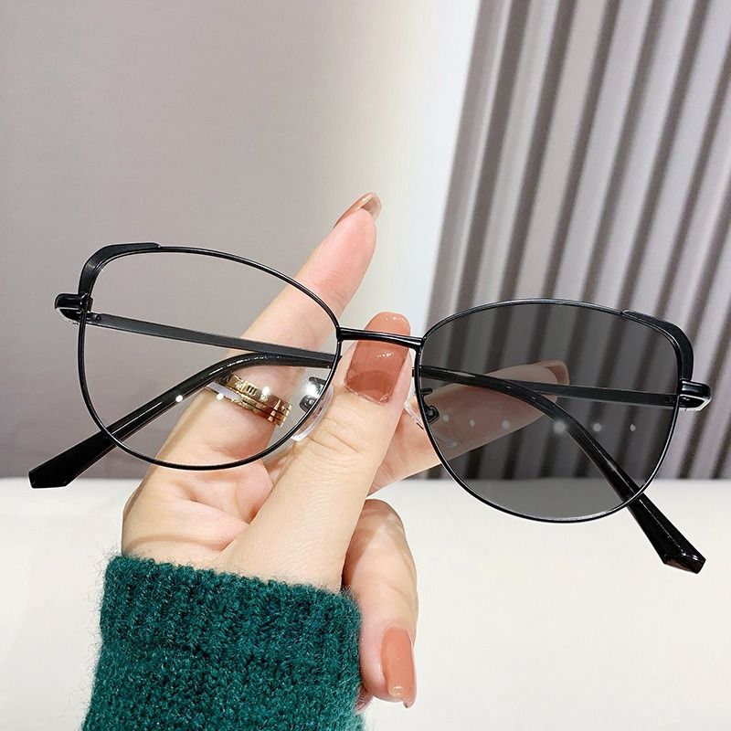 2025 New Fashion Anti Blue Light Frame Designer Optical Glasses Retro Photochromic Eyeglasses Antireflective Photo Gray Glasses 1pc