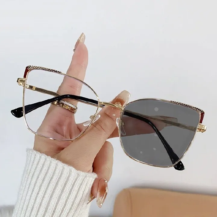 2025 Fashion Anti Blue Light Eyewear Photogray Sunglasses Metal Cat Eye Glasses Photochromic Eyeglasses Sunglasses Blue Light 1PC