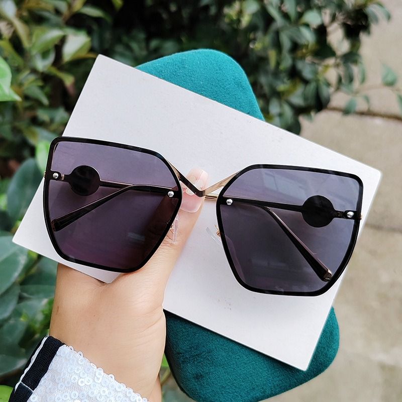 Metallic Fashion Luxury Style Glasses Sunblock Oversized Luxury Women Sunglasses 1PC