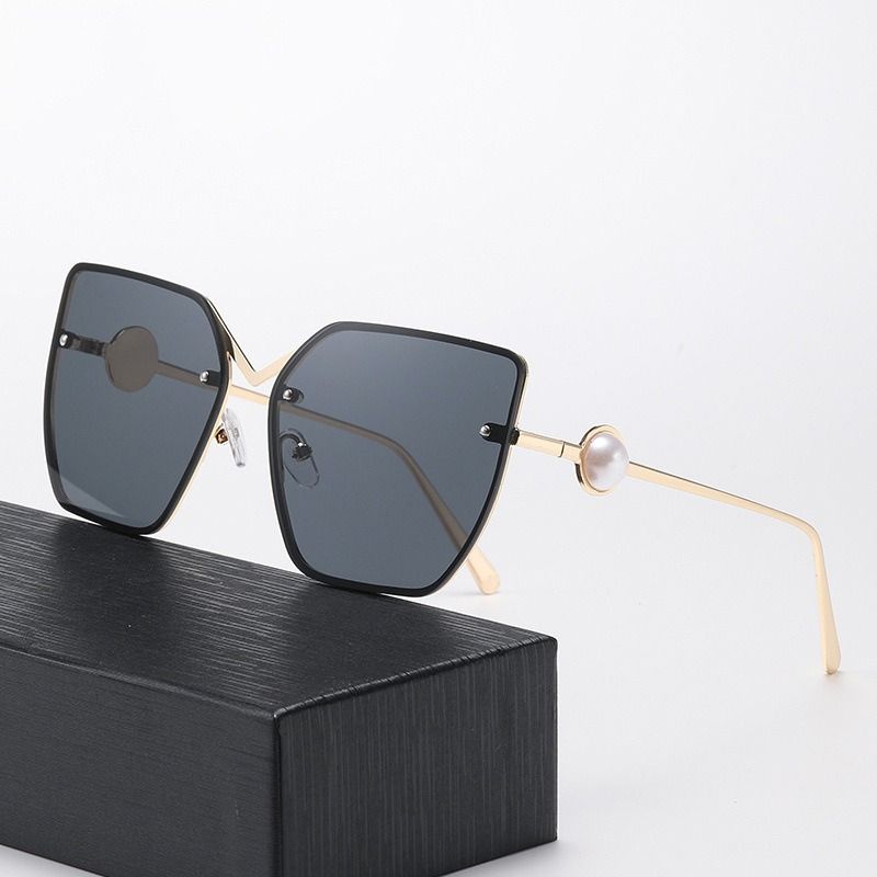 Metallic Fashion Luxury Style Glasses Sunblock Oversized Luxury Women Sunglasses 1PC