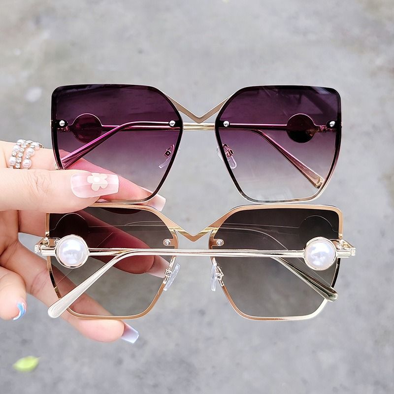 Metallic Fashion Luxury Style Glasses Sunblock Oversized Luxury Women Sunglasses 1PC