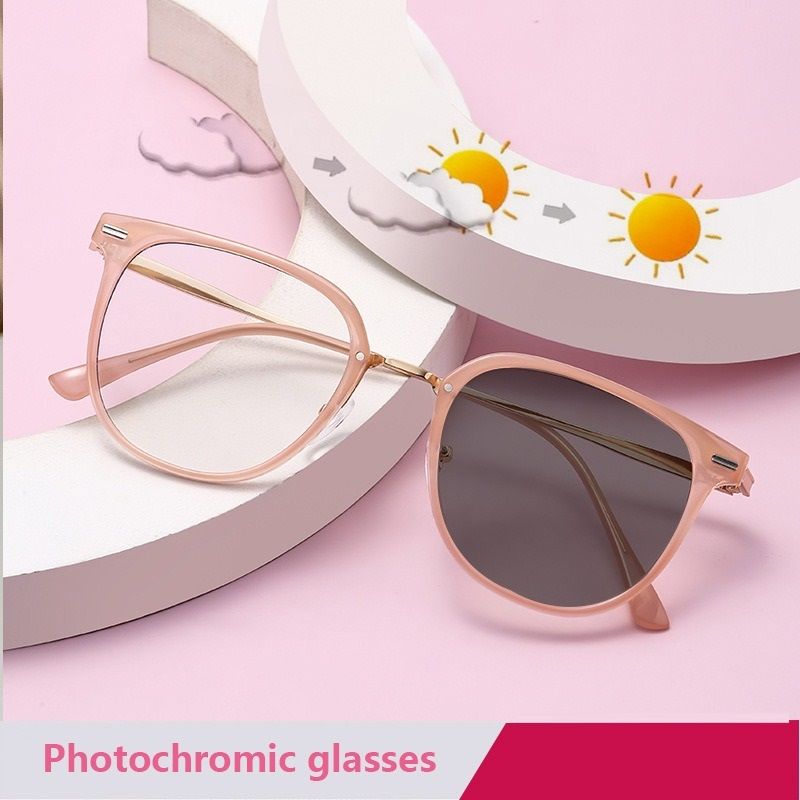 2025 Square New Fashion Trend Color-Changing Anti Blue Light Eyeglasses Photochromic Plain PC Glasses Frame 1PC