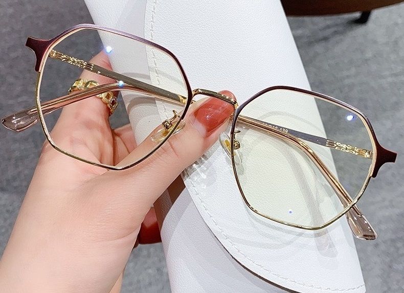 8224 Fashion Designer Round Computer Glasses Frame Women Anti Blue Light Glasses Metal Optical Spectacle Eyeglass 1PC