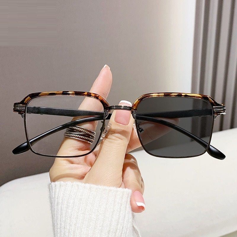 New Ultem Optical Frames Photochromic Glasses Anti Blue Light Color Changing Men Woman Unisex Sunglasses Reading Glasses 1PC