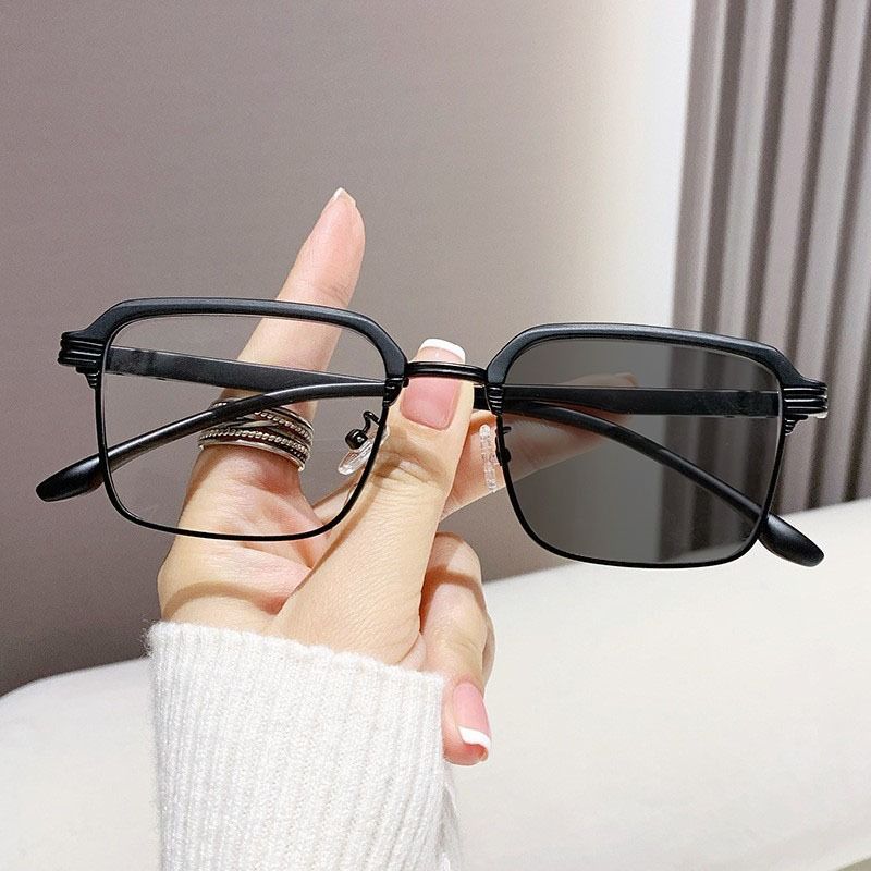New Ultem Optical Frames Photochromic Glasses Anti Blue Light Color Changing Men Woman Unisex Sunglasses Reading Glasses 1PC