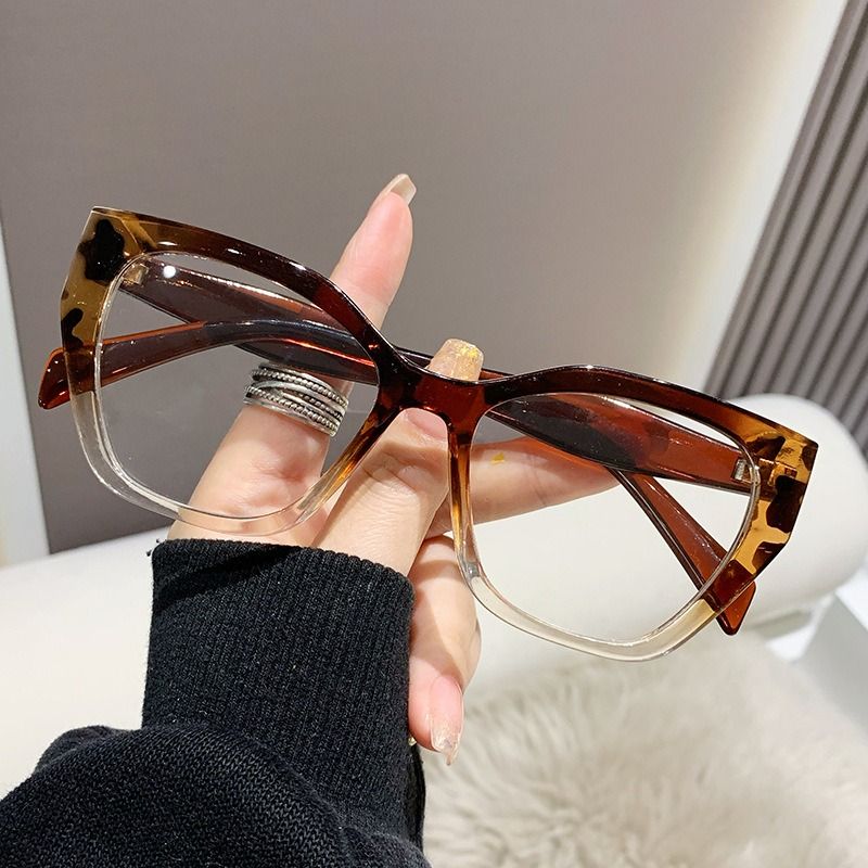 New Color-changing Anti Blue Light Glasses Retro Eyeglass Frame Fashion Photochromic Women Sunglasses 1PC