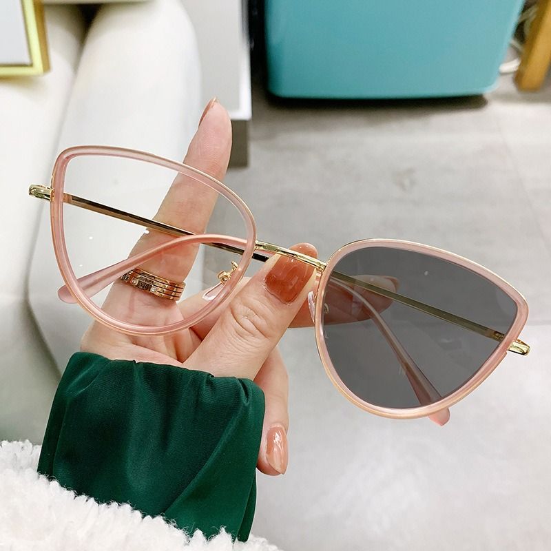 Cat Eye Photochromic Blue Light Blocking 2025 Newest Women Men Prescription Myopia Anti Blue Light Optical Lenses Glasses 1PC
