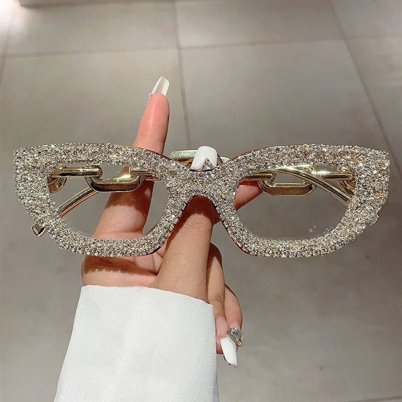 QSKY Sea Street Take Pictures for Small Faces Small Frame square Glasses Diamond Rhinestone Vintage Oval Uv400 Shades Sunglasses 1PC