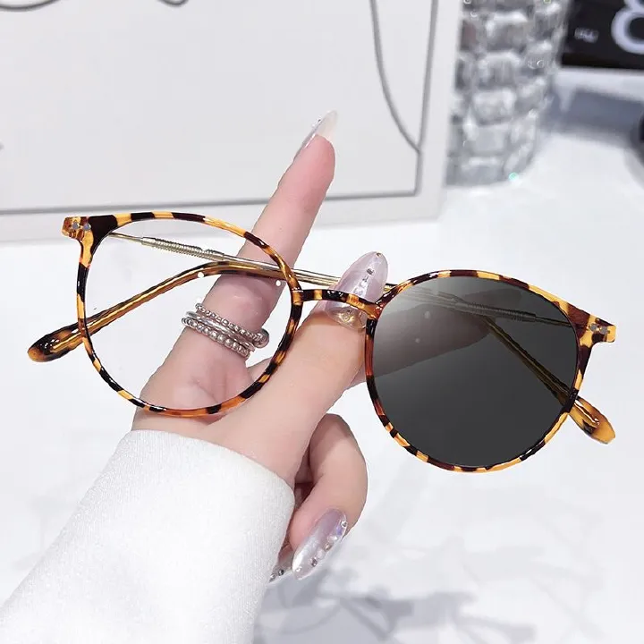 B4 Photochromic Glasses Cat Eye Glasses Fashionable Metal Optical Computer Glasses Frame Eyeglasses Woman Eyewear 1PC
