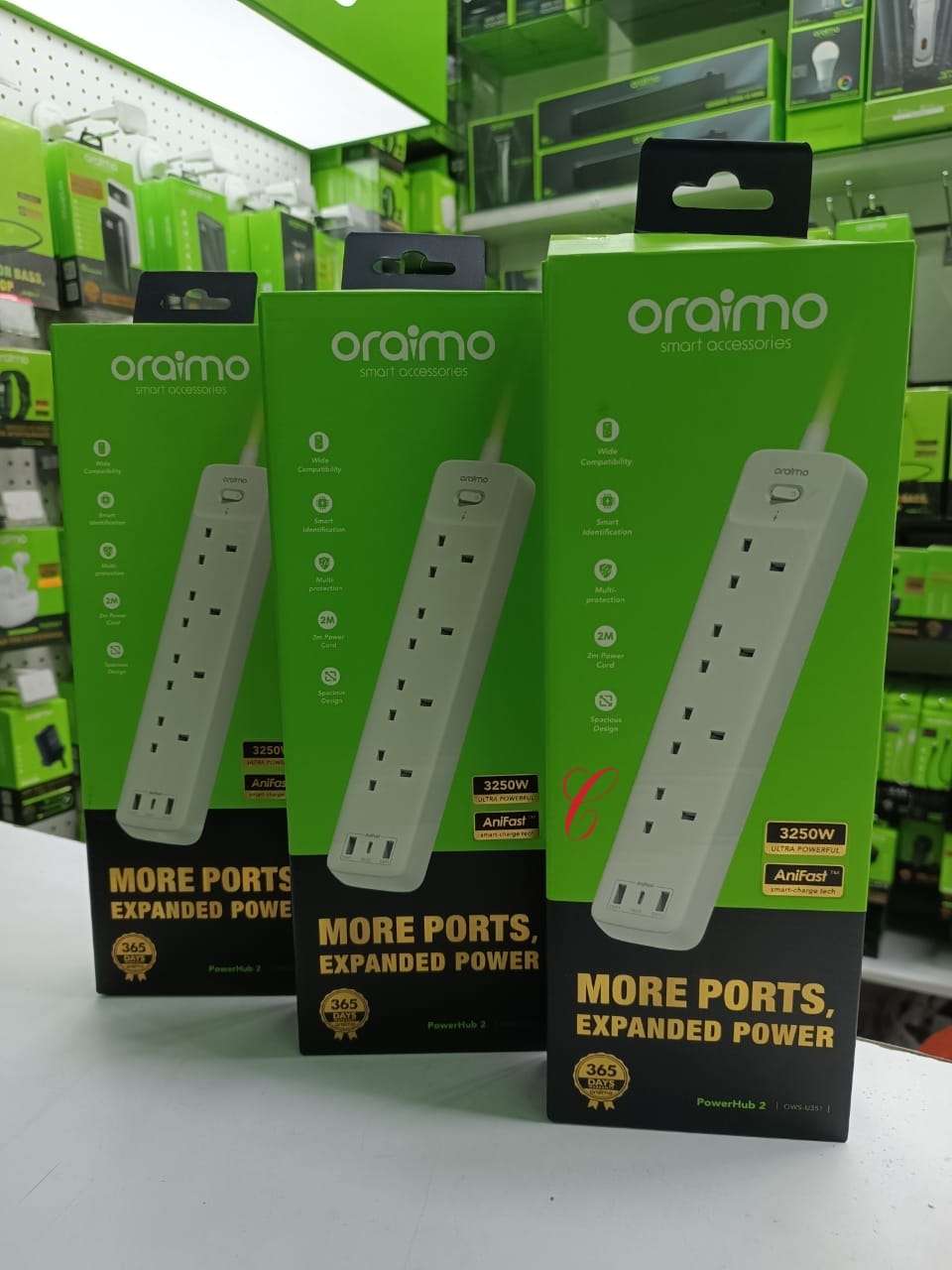 Oraimo PowerHub 2 OWS-U351 3,250W more ports expanded power extension