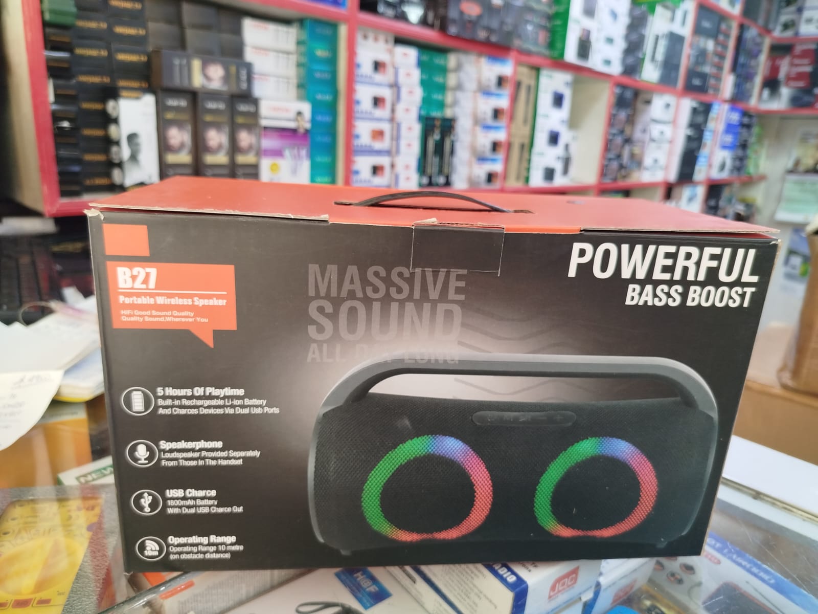 🥳POWERFUL BASS BOOST〽️JBL B27 portable wireless speaker 5hrs ofvplaytime built in rechargeable lion battery and charces devices via dual usb ports,operating range 10m