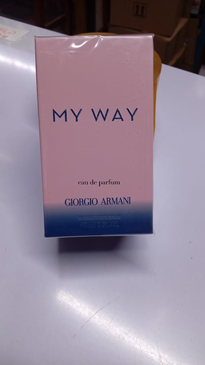 Giorgio Armani My Way Eau de Parfum. This is a modern, feminine floral fragrance launched in 2020. 
Key details about the fragrance:
Scent Profile: It combines radiant citrus and white florals with wa