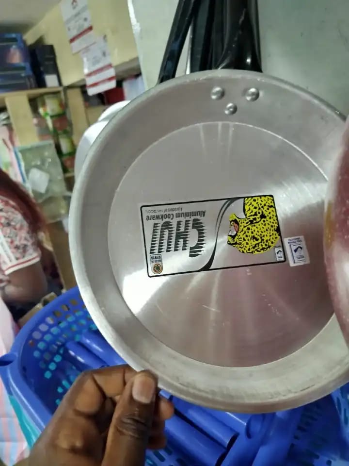 Quality Chui 24cm Multi-Purpose Frying Pan 🍳

Cook with ease using this Quality Chui 24cm Deep Frying Pan, perfectly designed for everyday kitchen needs. Whether you’re making pancakes, eggs, chapati