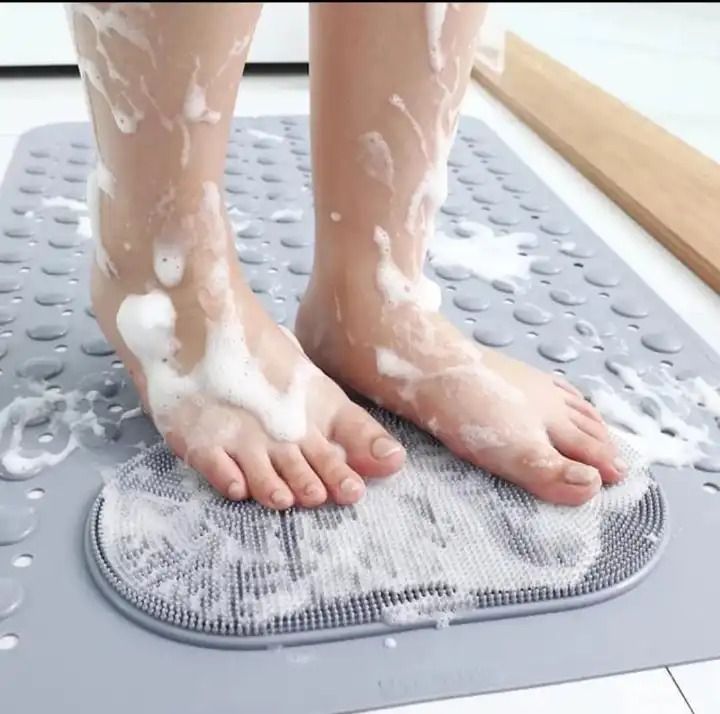 Strong Non-slip 40 by 60 cm PVC Shower Mat Feet Massage Bubble Design Washable Durable Bathroom PVC Mat
