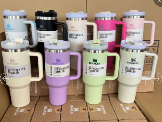 Cute Mugs STANLEY CUPS Stainless Steel Tumbler with Handle & Straw Lid, Insulated Reusable Stainless Steel Travel Mug double wall vacuum insulation technology, keeping your drinks at the perfect temp