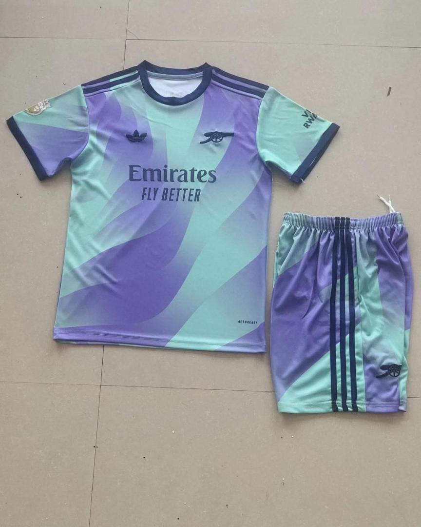 Arsenal 2022/23 Away Kit