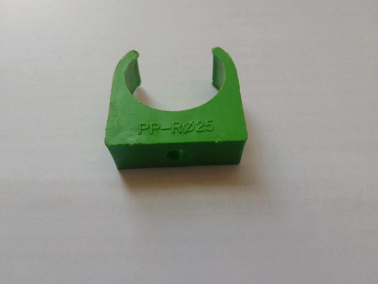 Pvc saddle u shape push in clips 25mm - 50pcs