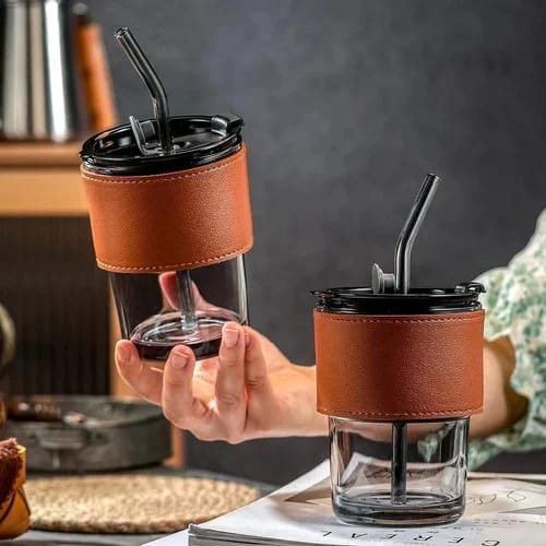 GORGEOUS SLAB GLASS SMOOTHIE CUP WITH STRAW AND LEATHER COVER GLASS TUMBLERS WITH LID STRAW LEATHER SLEEVE, REUSABLE ICED COFFEE CUP, THICK WALL WIDE MOUTH TRAVEL GLASS MUG, HOT & COLD DRINKING WATER