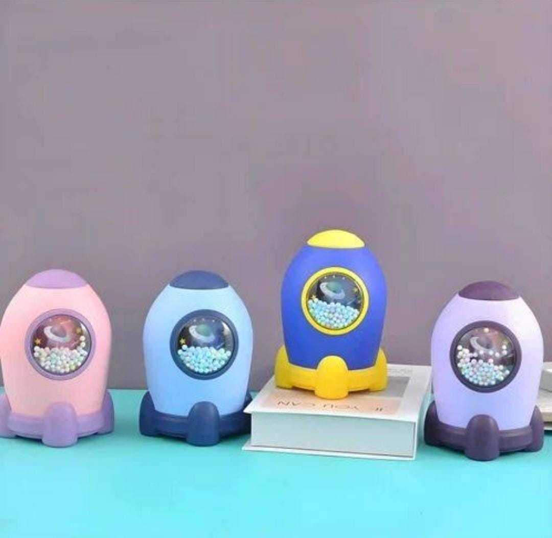 ROCKET PIGGY BANK MONEY SAFE ASTRONAUT PIGGY BANKS FOR KIDS CASH COIN CAN ATM BANK COIN MONEY BANK FOR KIDS WITH KEY ASTRONAUT STICKER PRACTICAL GIFTS FOR CHILDREN BOYS AND GIRLS