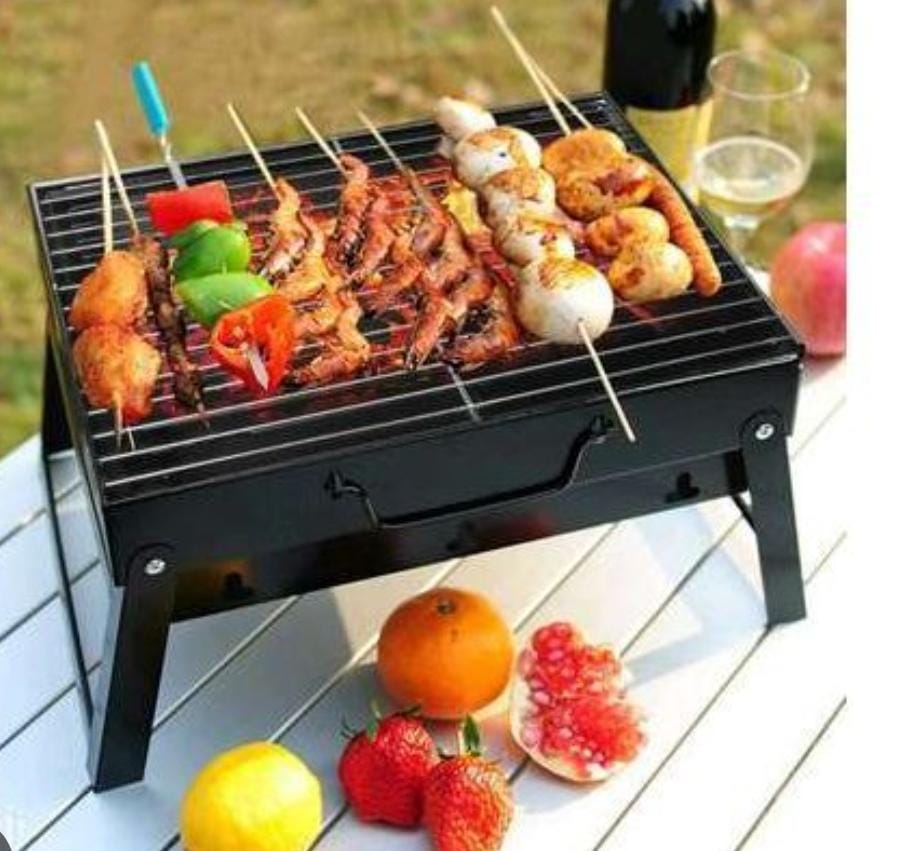 FOLDABLE PORTABLE BARBECUE CHARCOAL GRILL FOLDING PORTABLE BARBECUE CHARCOAL GRILL, BARBECUE DESK TABLETOP OUTDOOR STAINLESS STEEL SMOKER BBQ FOR OUTDOOR COOKING CAMPING PICNICS BEACH