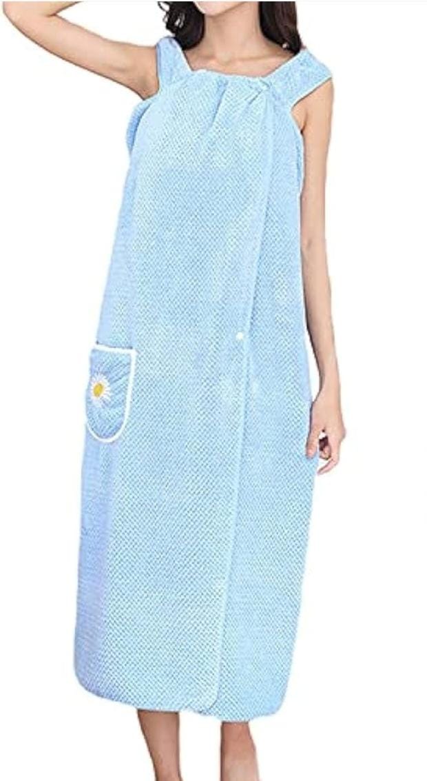 *New arrival*

*Wearable bath towel now available in 2 colours pink and bluee -size: adult free size*
