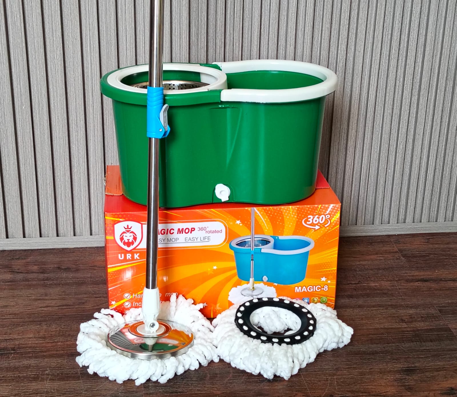 URK plastic spin mop with bucket 360° Rotating head self wringing cleaning system.360-degree rotating mop head for efficient cleaning

Self-wringing spin system keeps hands dry

Durable plastic constr