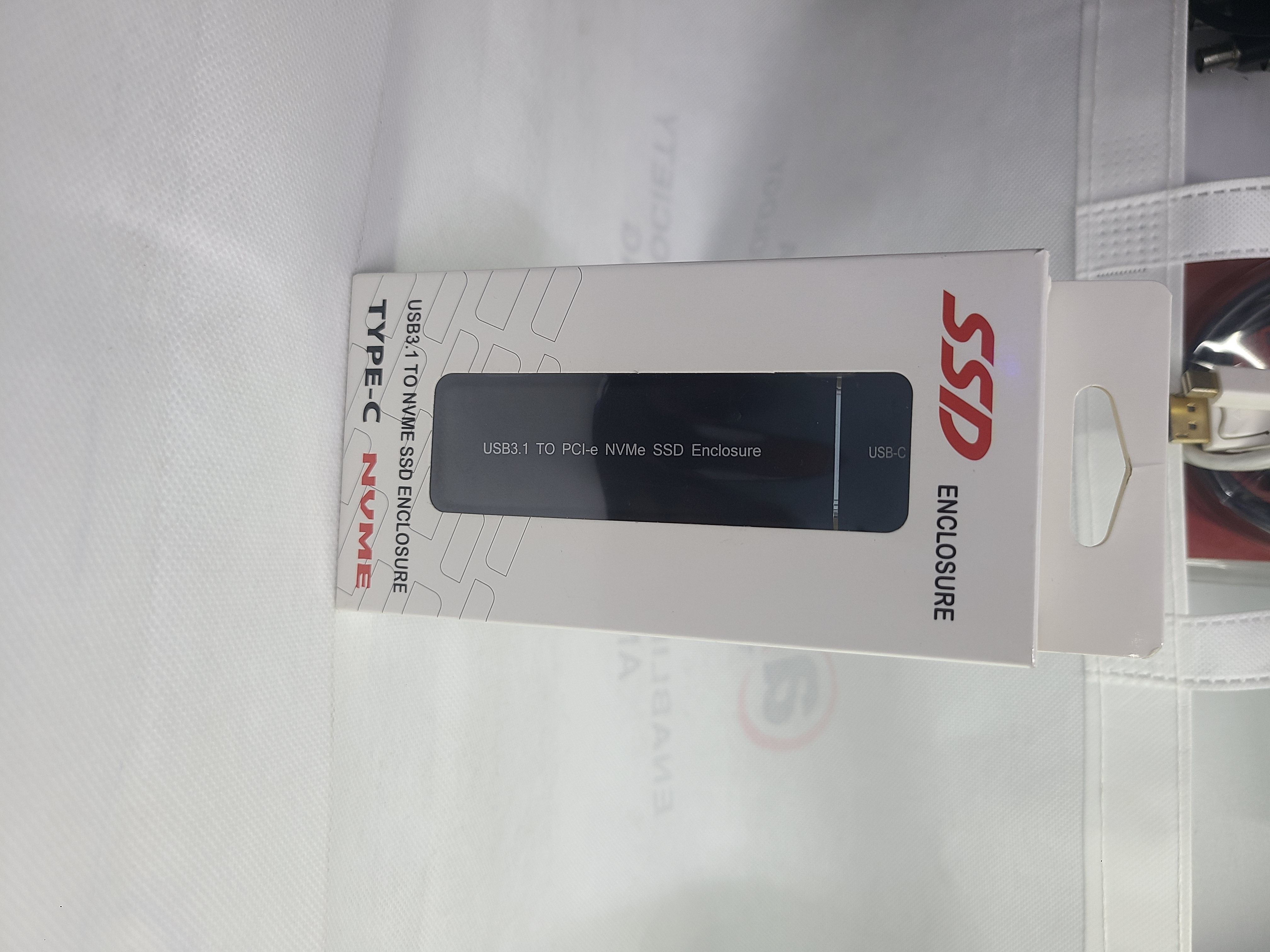 USB 3.1 NVMe External SSD Enclosure – Compact & Durable Design to protect your SSD with valuable data