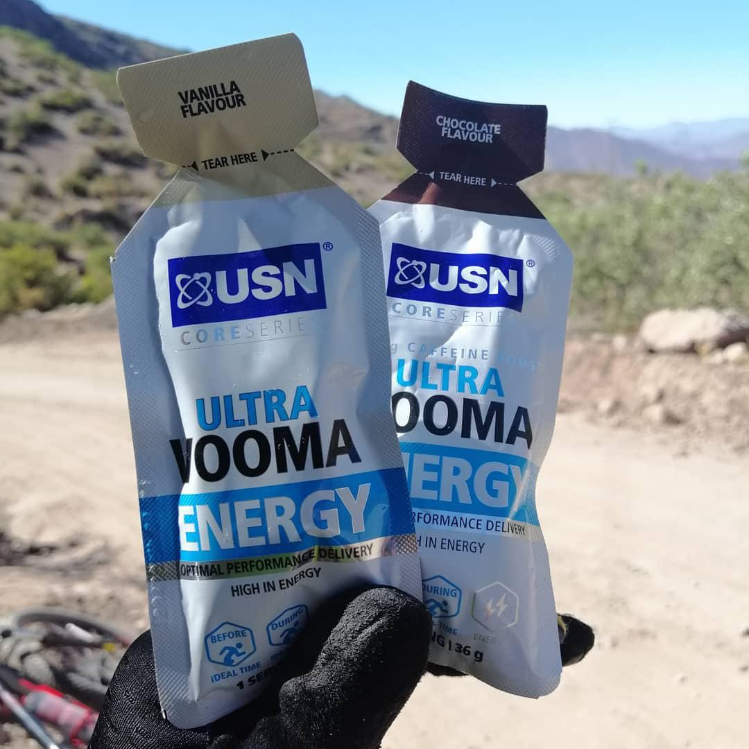 USN VOOMA 100 ENERGY FUEL GEL 100KCAL ZERO  CAFFEINE  ZERO ADDED COLUURANTS & SWEETENERS CARBOHYDRATE & ELECTROLYTES VANILLA AND PEACH FLAVOUR  36 GRAMS/1 SERVINGS