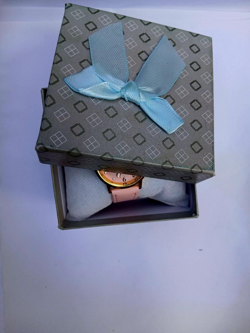 Elegant Gift Box with Bow – Perfect for Watches, Jewelry & Special Occasions