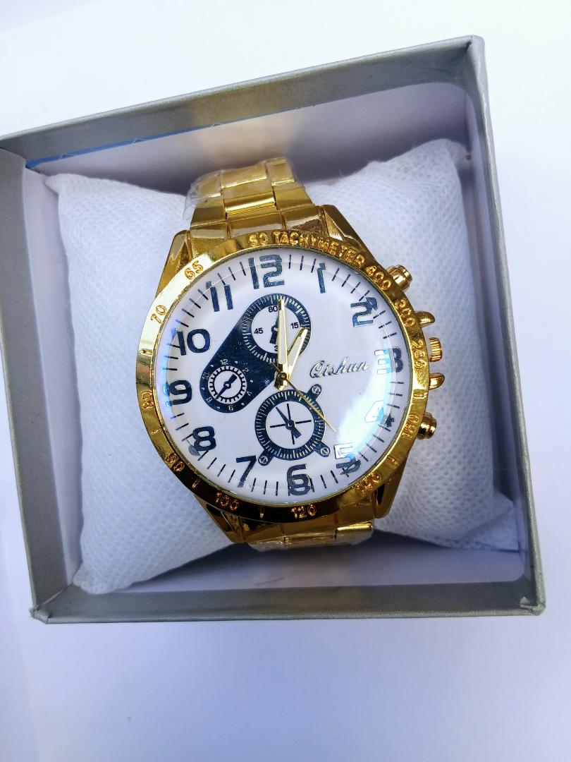 Luxury Gold Men's Wrist Watch – Classic Analog Design with Chronograph Accents