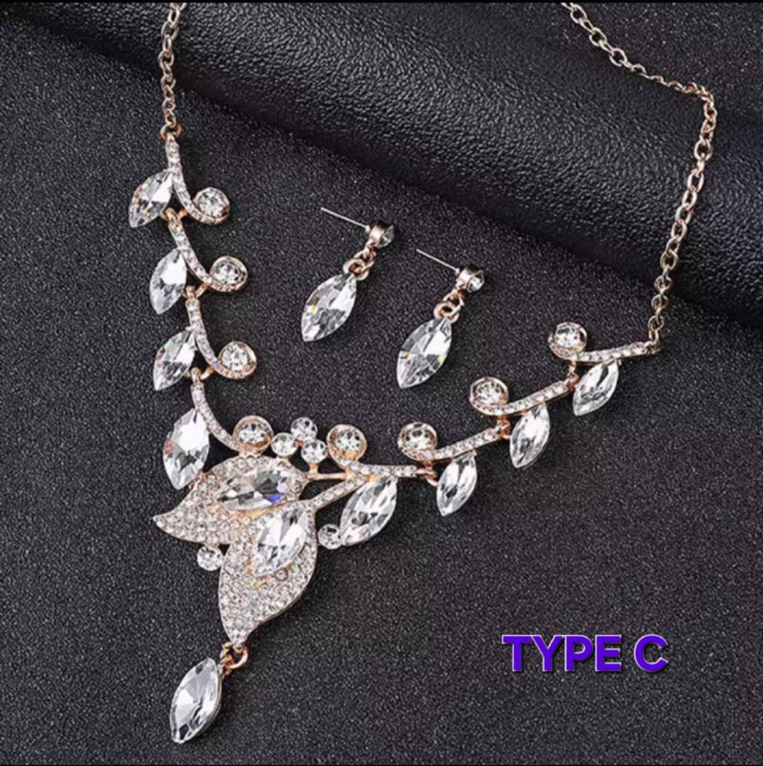 Elegant Rhinestone Necklace & Earrings Set – Sparkling Bridal Wedding Jewelry for Women