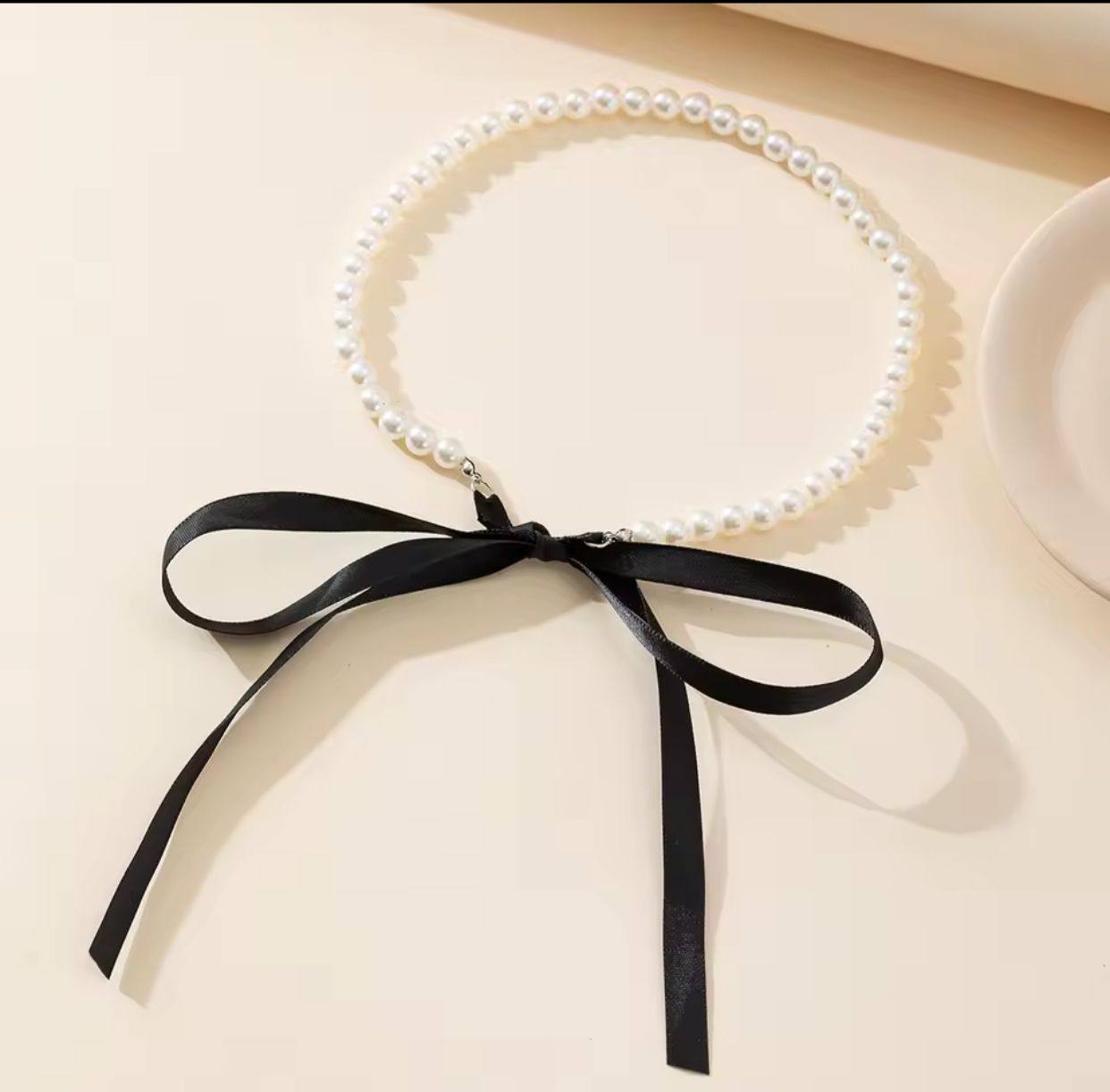Elegant Pearl Necklace with Silk Ribbon Choker - Classic Women's Jewelry Gift for Wedding & Formal Events