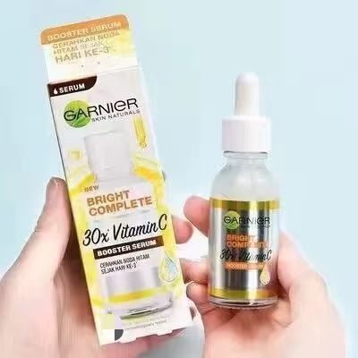 Garnier Even & Matte Vitamin C UV SPF30 Sunscreen - Protection & Brightening Non-greasy Face Cream 30ml