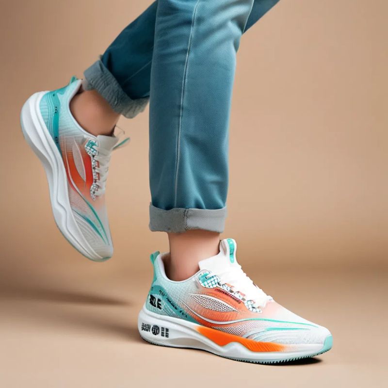 Men's lightweight stylish mesh outdoor sneakers versatile lightweight breathable casual shoes