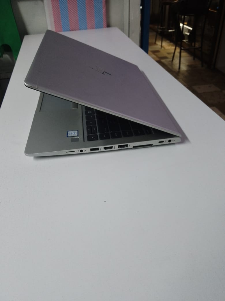 HP EliteBook 840 G6 Professional Ultrabook – 8th Gen Intel Core i5 Processor, 8GB DDR4 RAM, 256GB PCIe NVMe SSD, 14" Full HD Display, Business-Class Lightweight Laptop