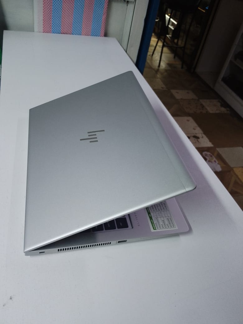 HP EliteBook 840 G6 Professional Ultrabook – 8th Gen Intel Core i5 Processor, 8GB DDR4 RAM, 256GB PCIe NVMe SSD, 14" Full HD Display, Business-Class Lightweight Laptop