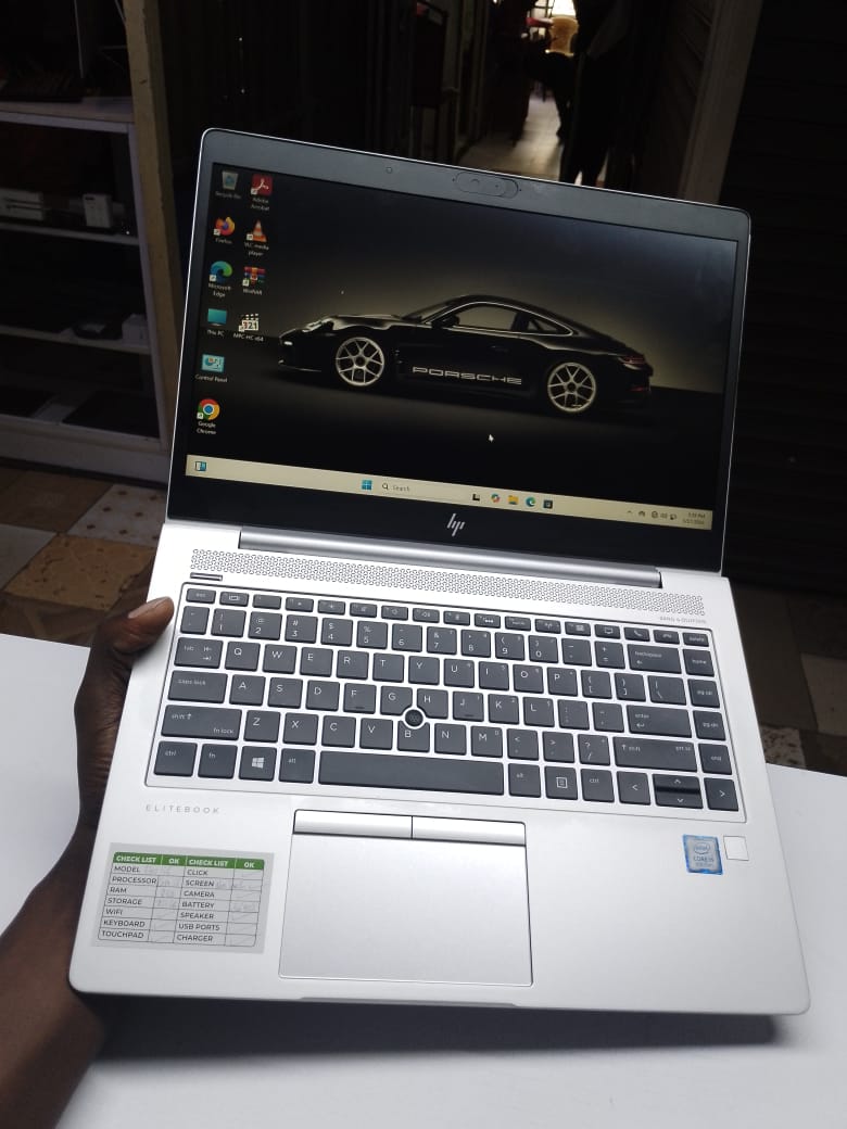 HP EliteBook 840 G6 Professional Ultrabook – 8th Gen Intel Core i5 Processor, 8GB DDR4 RAM, 256GB PCIe NVMe SSD, 14" Full HD Display, Business-Class Lightweight Laptop