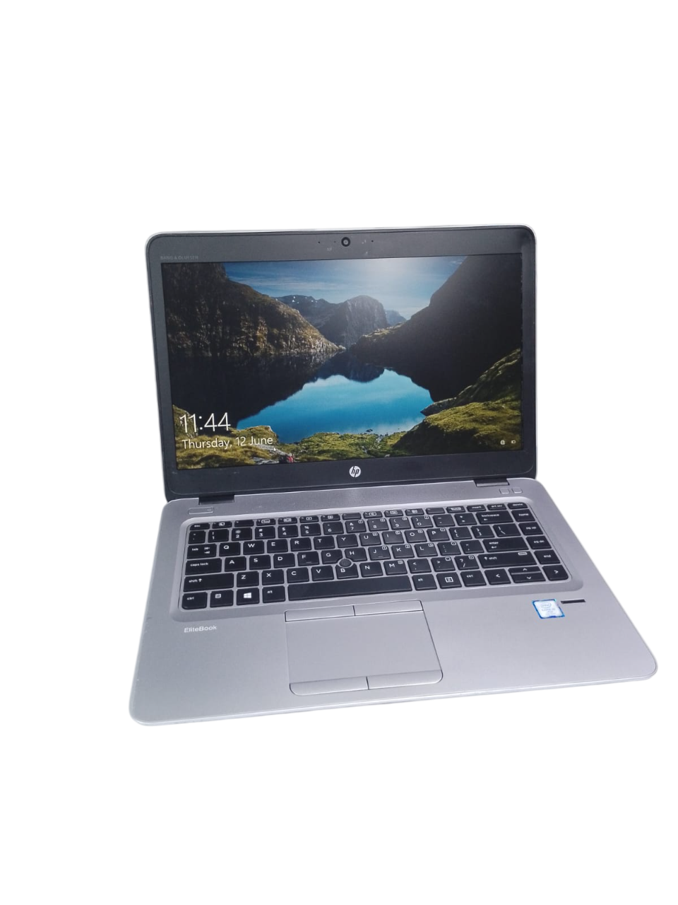 HP EliteBook 840 G4 14-Inch Business Ultrabook Laptop – Intel Core i5 7th Gen Processor, 8GB DDR4 RAM, 256GB SSD, Windows 10 Pro – Slim, Lightweight, and Durable Enterprise Notebook