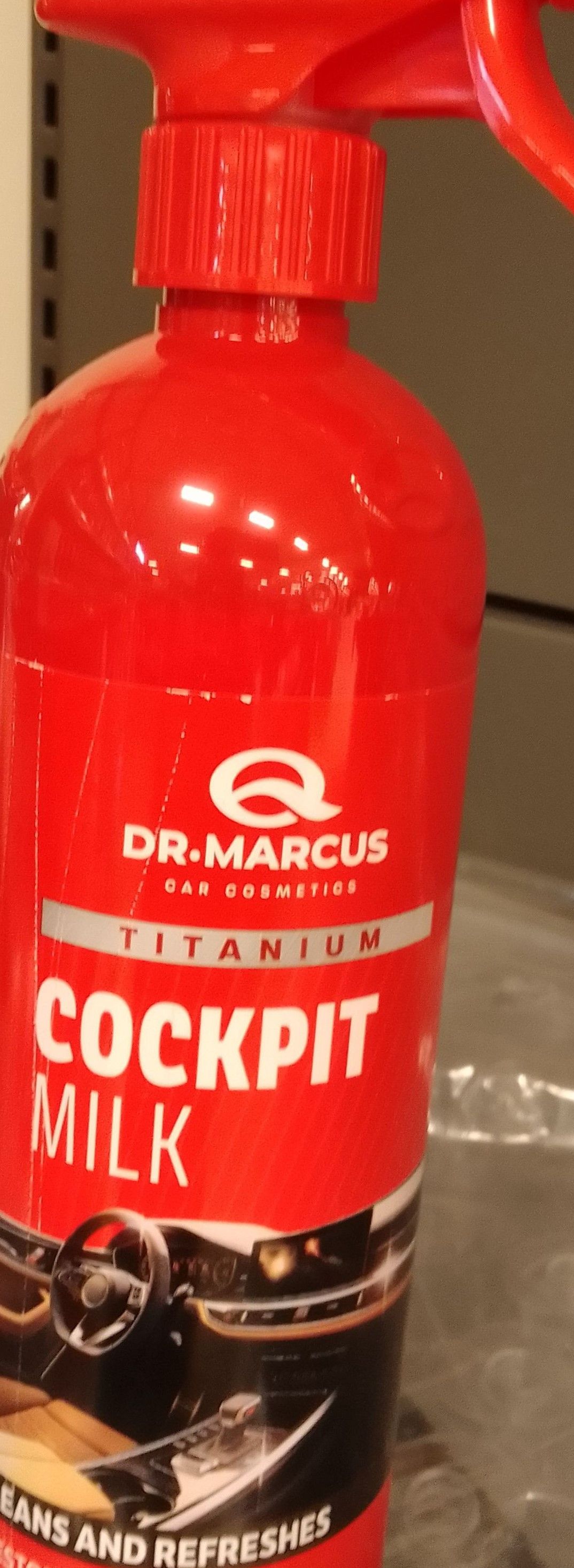 Dr Marcus Satin Cockpit Milk-750ml-responsible for dashboard maintenance and renovation ensures long-lasting freshness and cleanliness. Additionally, it has UV protective functions.