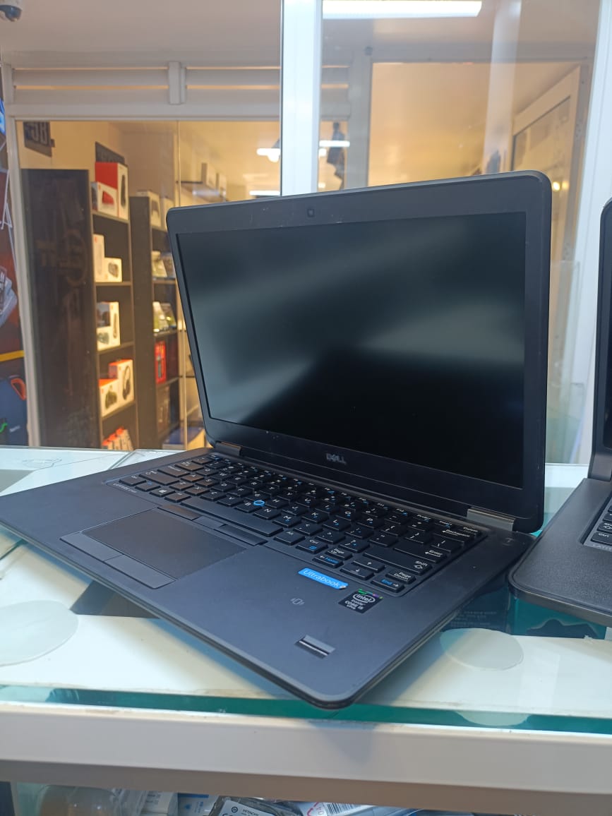 Professional Business Laptop – Dell Latitude 7450 | Intel Core i7 5th Gen | 8GB RAM | 256GB SSD | Sleek, Secure, and Reliable
 Powered by a robust Intel Core i7 5th Generation processor